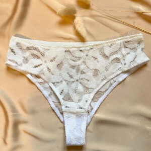 Lingerie blanche ensemble upcycling