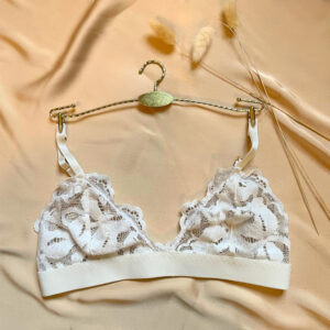 Soutien-gorge triangle blanc dentelle upcycling